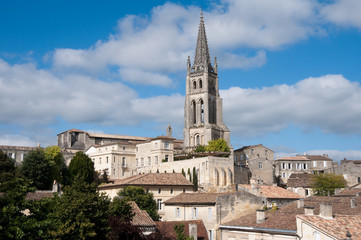Fototapeta na wymiar Saint-Emilion, wpisanego na Listę Światowego Dziedzictwa UNESCO, Francja