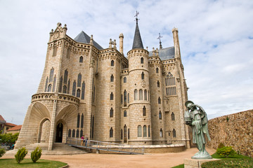 Fototapeta na wymiar Gaudi Pałac w Astorga, León, Hiszpania