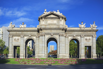 Obraz premium The Puerta de Alcala