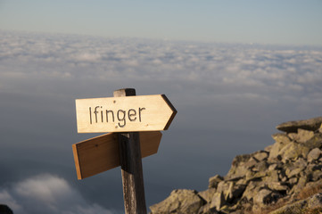 schild berg