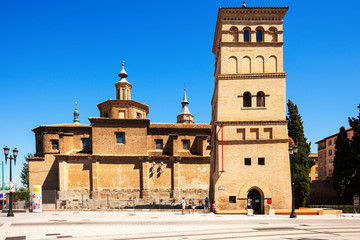 Obraz premium Church of San Juan de los Panetes and Zuda Tower