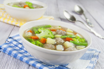 Soup with meatballs and vegetables