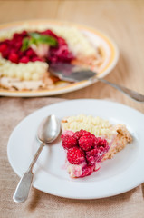 Pavlova meringue with raspberries