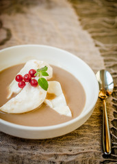 Floating island dessert