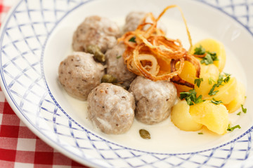meatballs with potatoes