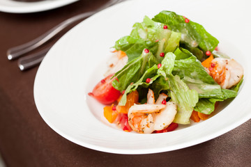 salad with shrimps