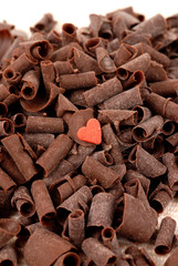 cuore su riccioli di cioccolato