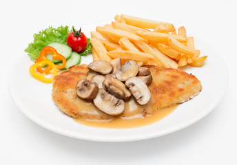 Jägerschnitzel mit Pommes