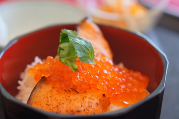 鮭といくらの親子丼