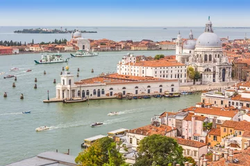Canal Grande und Basilika an einem sonnigen Tag, Venedig © pavel068