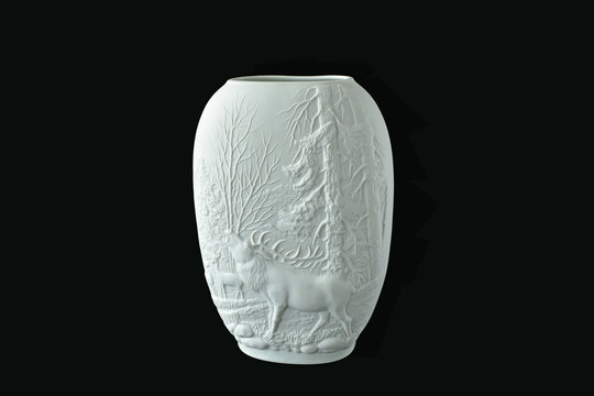 Weisse Vase / Porzellanvase / Vase mit Jagdmotiv