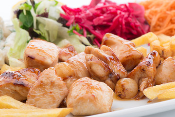 Chicken with salad on the side