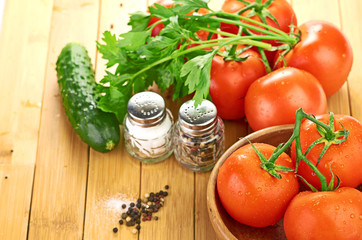 tomatoes in wooden bowlin