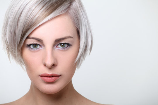 Portrait Frisur junge Frau