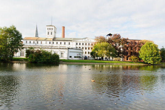 Fototapeta biała fabryka Scheiblera, muzeum włukiennictwa, Łódź, Polska