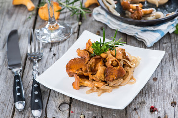 Some cooked Chanterelles
