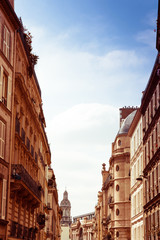 Fototapeta premium antique city building in paris