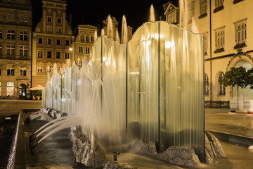Obraz premium Fountain in the center of the city of Wroclaw