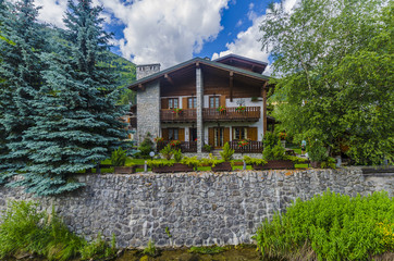 small Italian Alpine town of Ponte di Legno