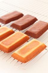 焼きたてフィナンシェ