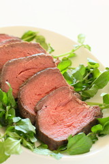 ローストビーフとクレソン