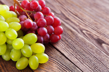 Grapes on a wooden table