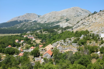 Fototapeta na wymiar Njegusi wieś w ramach Parku Narodowego Lovcen Czarnogóra