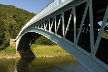 Bigsweir Bridge, a single span iron bridge over the River Wye an - obrazy, fototapety, plakaty