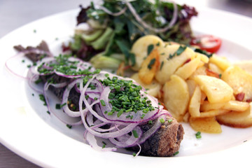 brathering mit bratkartoffeln