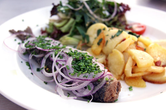 brathering mit bratkartoffeln