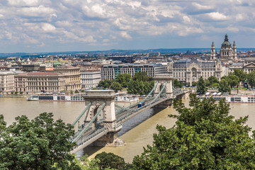 Fototapeta na wymiar Chain Bridge and Hungarian Parliament, Budapest, Hungary