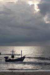 Naklejka premium Boat and sea