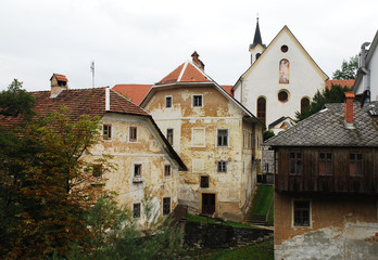 Fototapeta na wymiar Kapucynów Kościół i budynki pierwszoplanowe