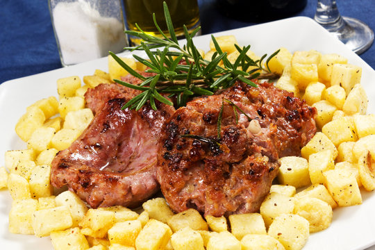 Salsiccia con patate al forno