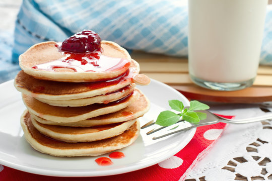pancakes with strawberry jam