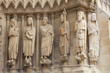 Fototapeta na wymiar Cathedral of Reims, Marne, Champagne-Ardenne, France