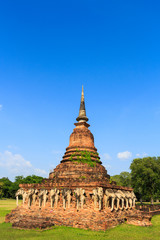 Fototapeta premium Chang Lom Pagoda ,Thailand