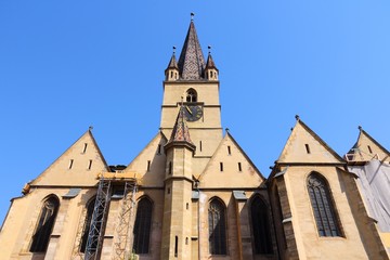 Fototapeta na wymiar Rumunia - Sibiu - Kościół ewangelicki