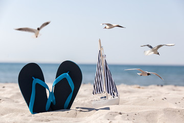 Strand, Möwen und Schuhe - Urlaub