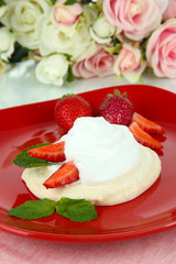 Obraz na płótnie Canvas Tasty meringue cake with berries, close up