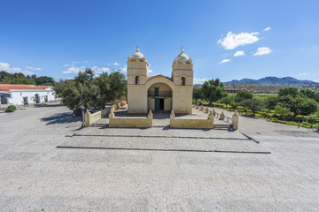 Fototapeta na wymiar Molinos kościół na Route 40 w Salta, Argentyna.