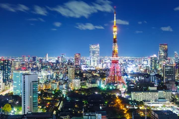 Gordijnen Tokyo city skyline at night © leungchopan