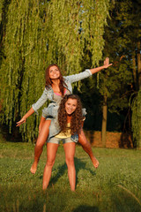 Obraz premium two teenage girls