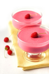 Raspberry dessert with cream cheese