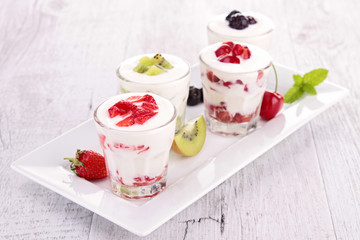yoghurt and fruits