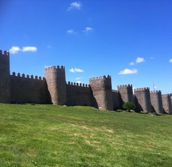 Fototapeta na wymiar murallas de Ávila