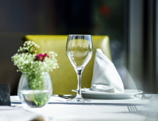 Fine restaurant dinner table setting