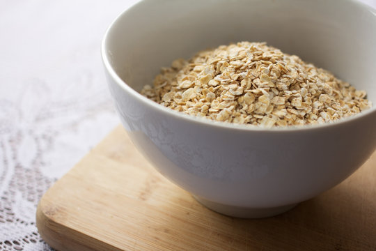 Uncooked rolled oats