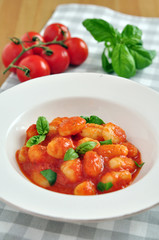 Gnocchi im Tomaten Basilikum Sauce