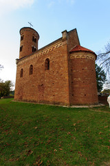 Romański, zabytkowy kościół, Inowłódz, Polska